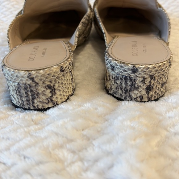 Cole Haan Emily Black Gray Python Print Womens Slip On Leather Mules Size 7B - Picture 3 of 8